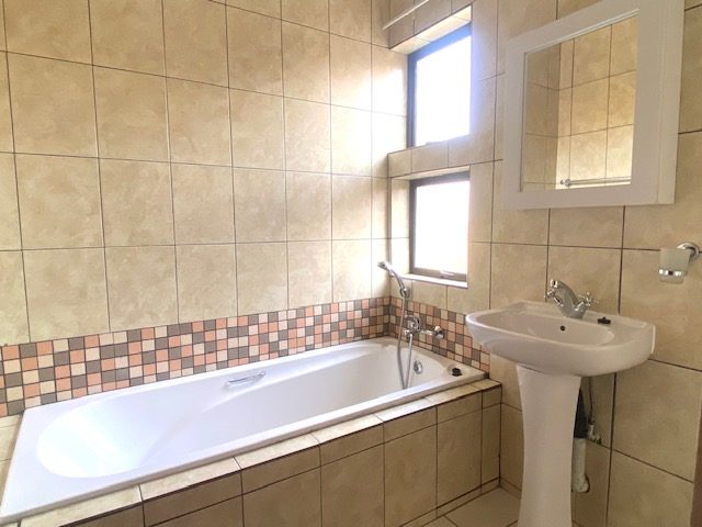  3-Bedroom Townhouse To Rent in Amorosa, Roodepoort — image 33