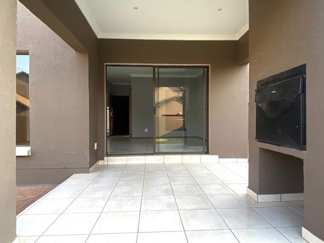  3-Bedroom Townhouse To Rent in Amorosa, Roodepoort — image 37