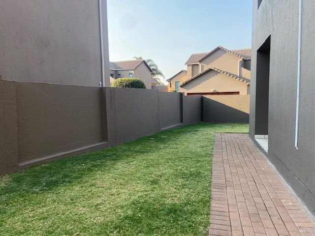  3-Bedroom Townhouse To Rent in Amorosa, Roodepoort — image 41