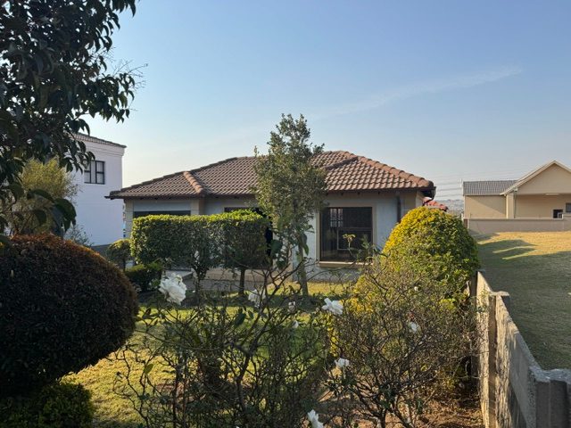 Charming 3-Bedroom Home to Let in Waterfall View Estate — image 2